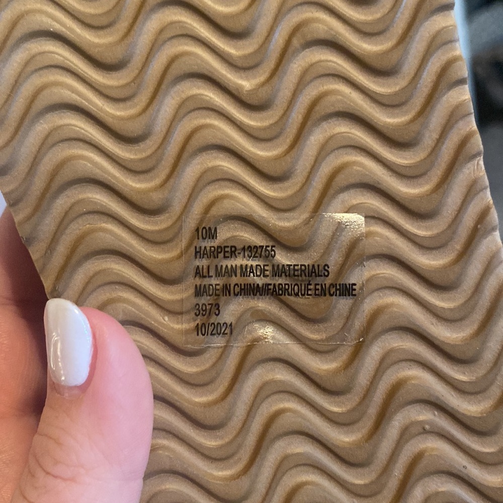 Sandles - Picture 2 of 2